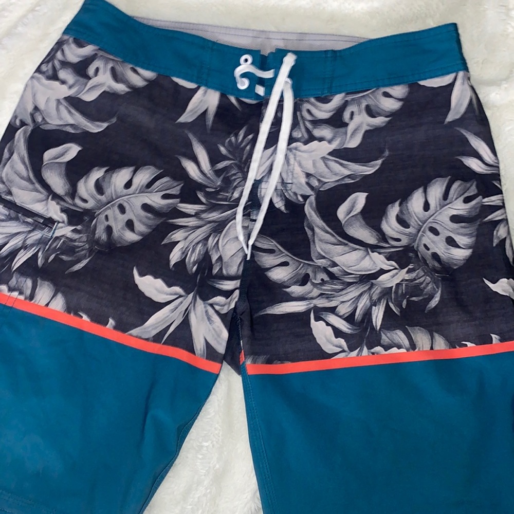 Mens swim trunks✨